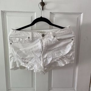 Size 9 White Rewash Shorts